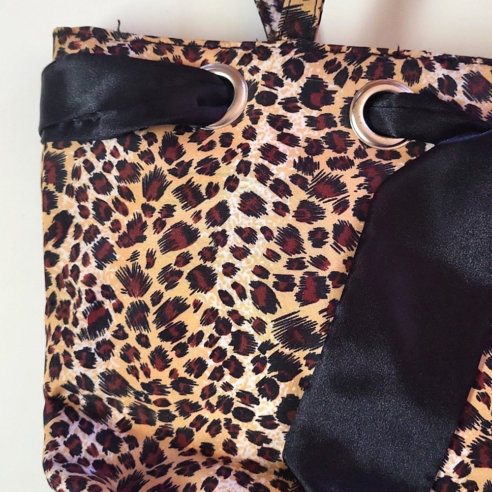 Leopard Handbag - Picture 2 of 3